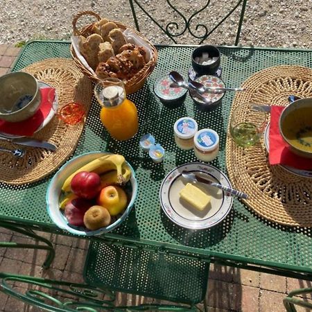 Chez Karine Bed & Breakfast Ceyzerieu Екстериор снимка