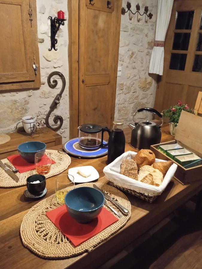 Chez Karine Bed & Breakfast Ceyzerieu Екстериор снимка