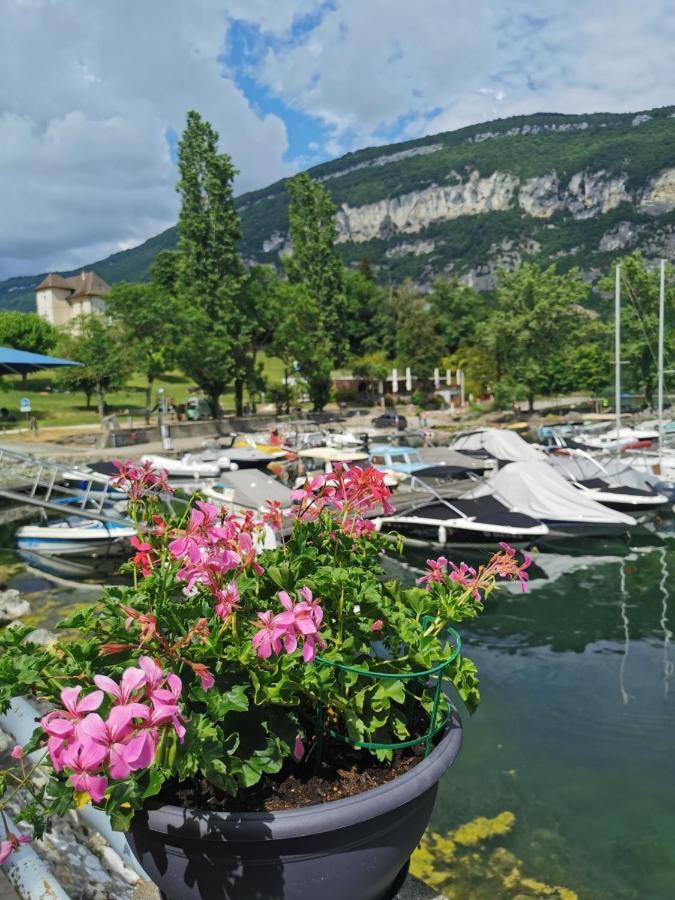 Chez Karine Bed & Breakfast Ceyzerieu Екстериор снимка